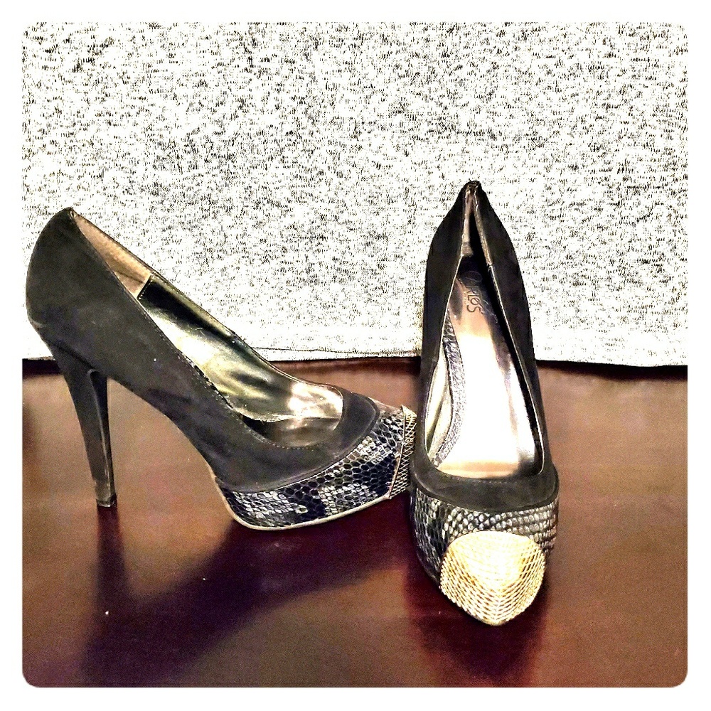"Snake skin"chromed toe heels
